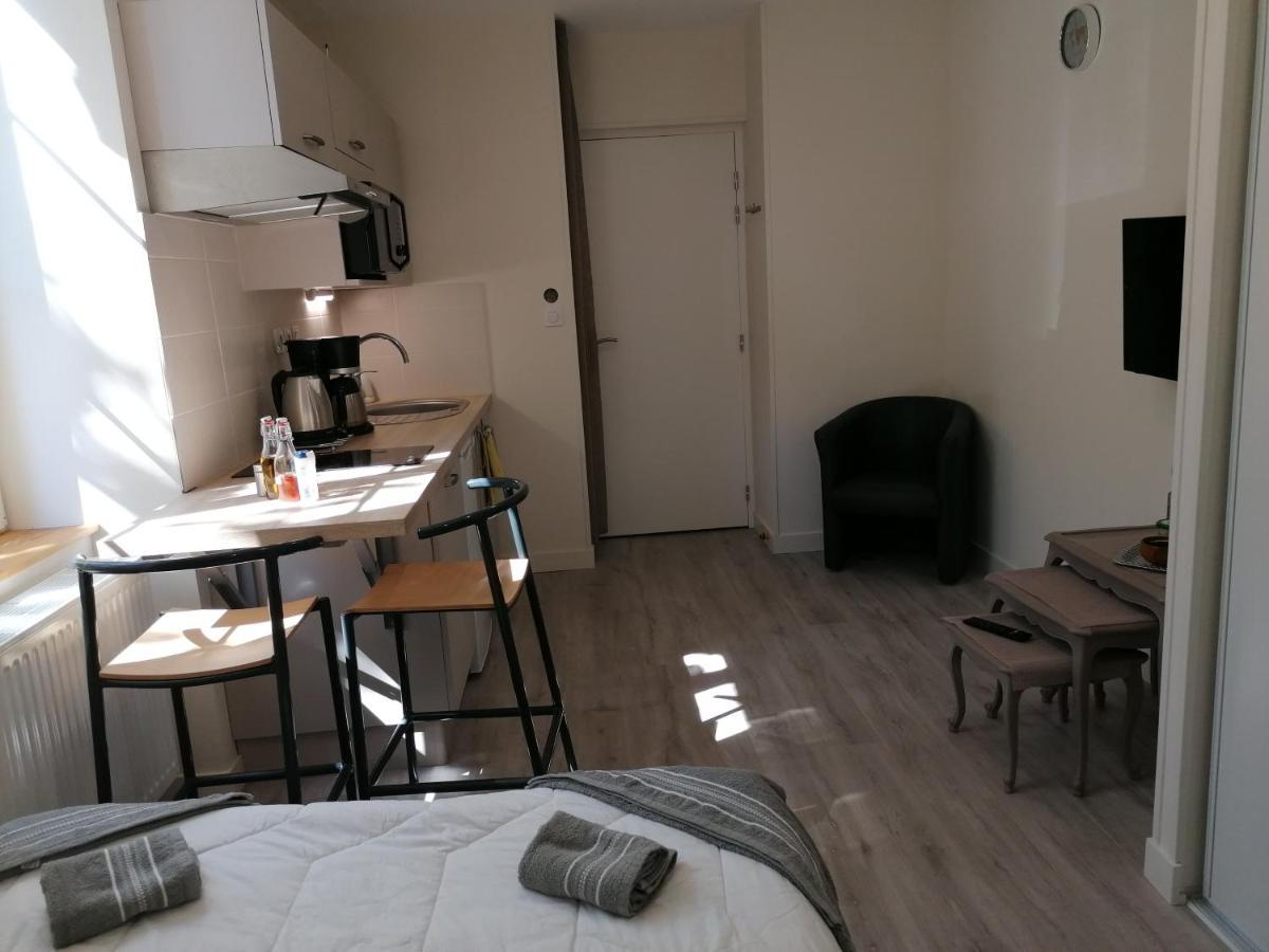 Hotel Entre Les 2 Roches Prisse Bagian luar foto