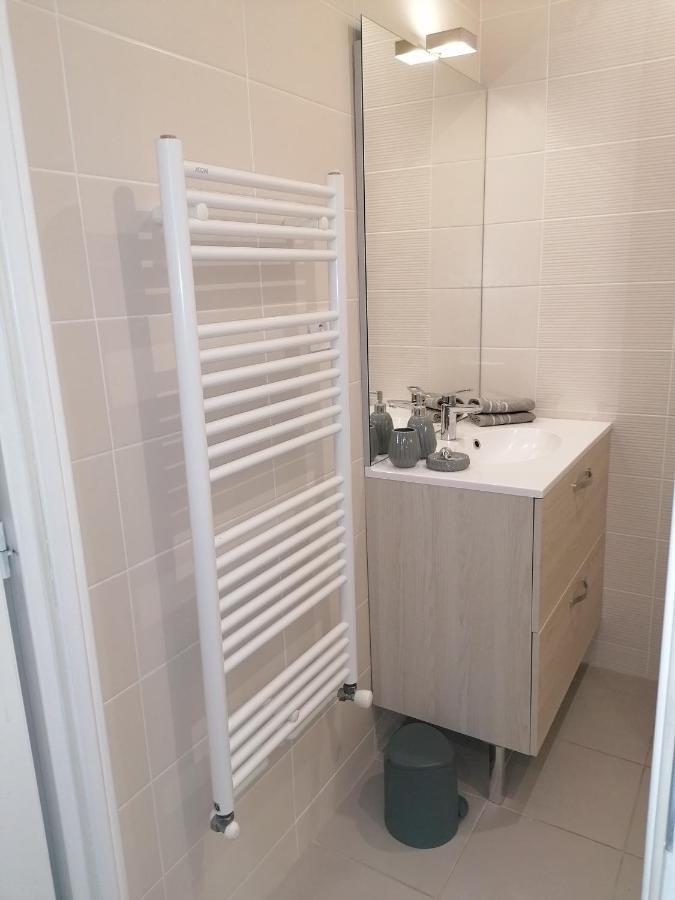 Hotel Entre Les 2 Roches Prisse Bagian luar foto